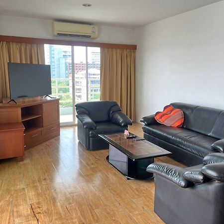 Apartamento Joy Shop At View Talay 6 Pattaya Exterior foto