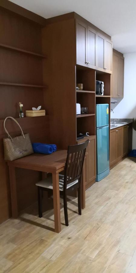 Apartamento Joy Shop At View Talay 6 Pattaya Exterior foto