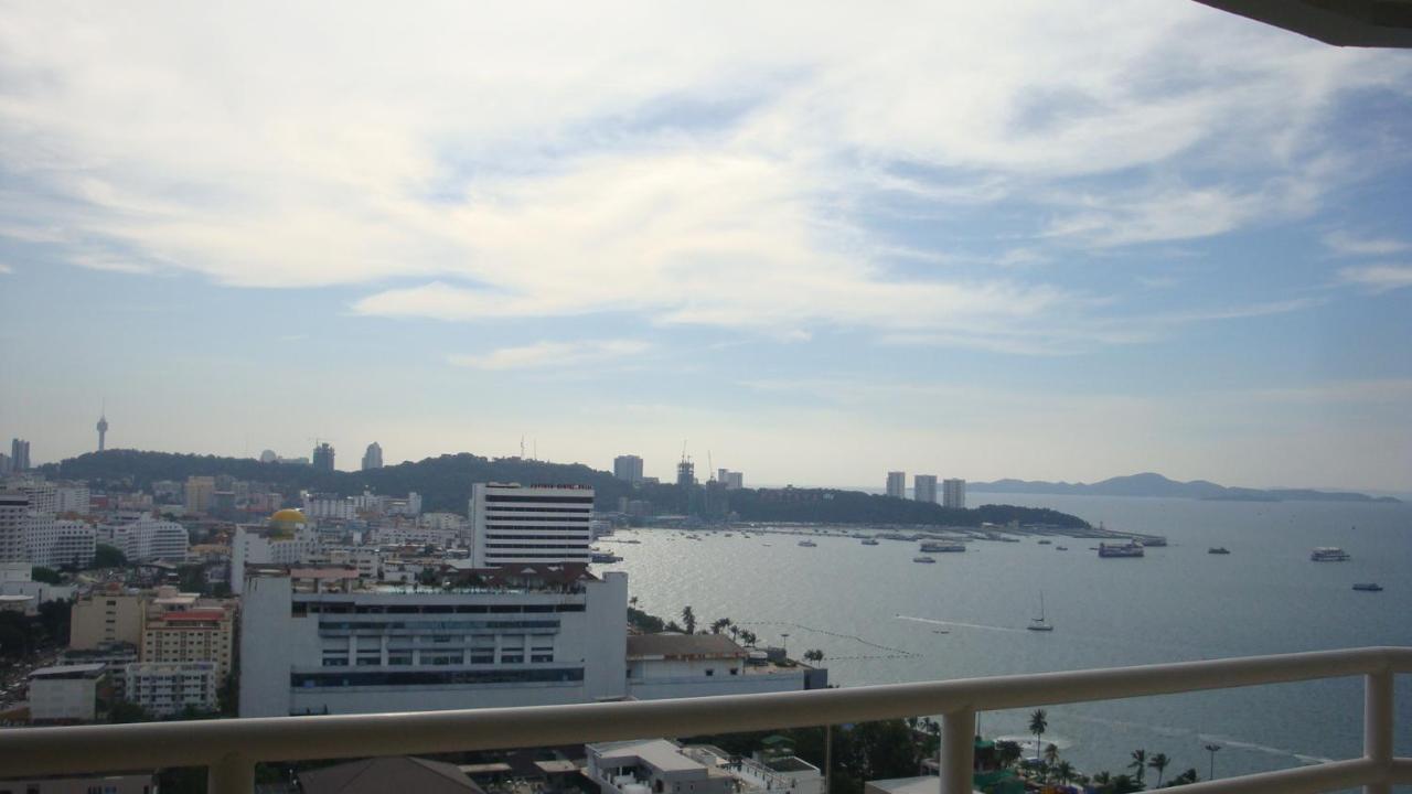 Apartamento Joy Shop At View Talay 6 Pattaya Exterior foto